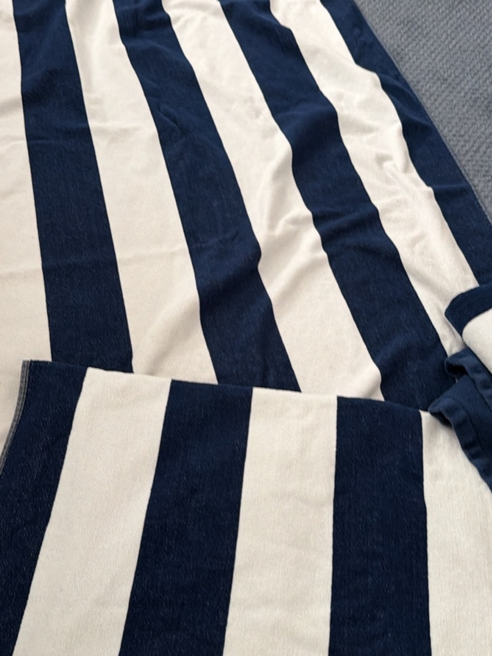 Set of 4 beach towelscrown & ivy Navy and White Striped